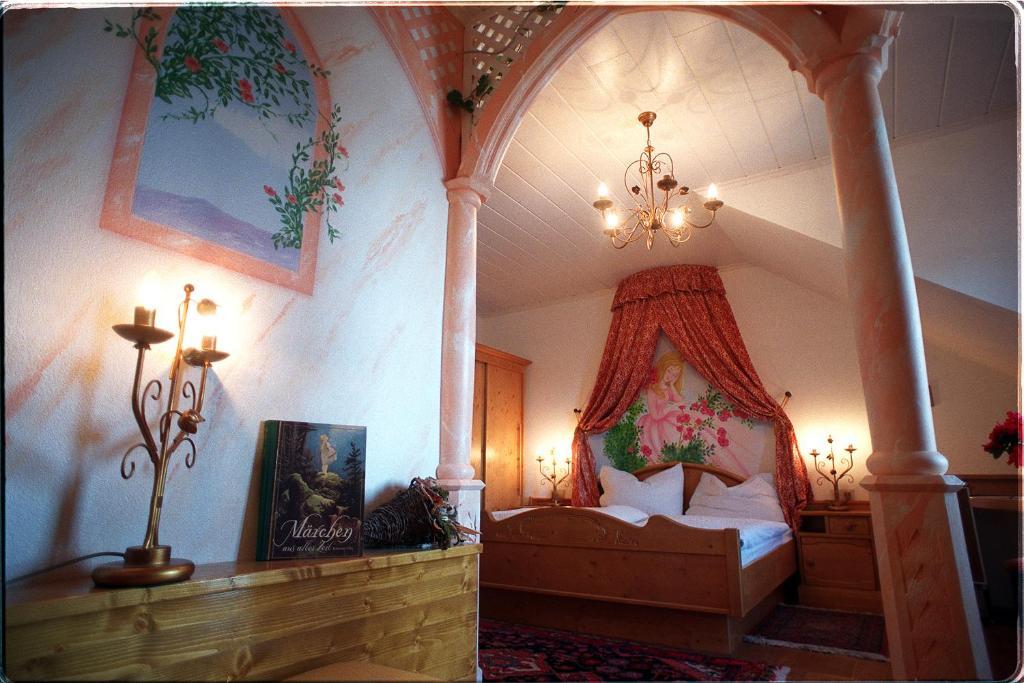Maerchenhotel 3 Sterne Superior Waldpension Nebelstein Harbach  Номер фото